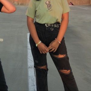 Black high waisted jeans!